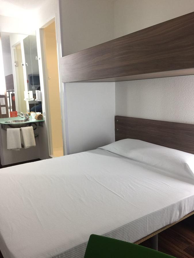 Hotel Hi! ケレタロ エクステリア 写真